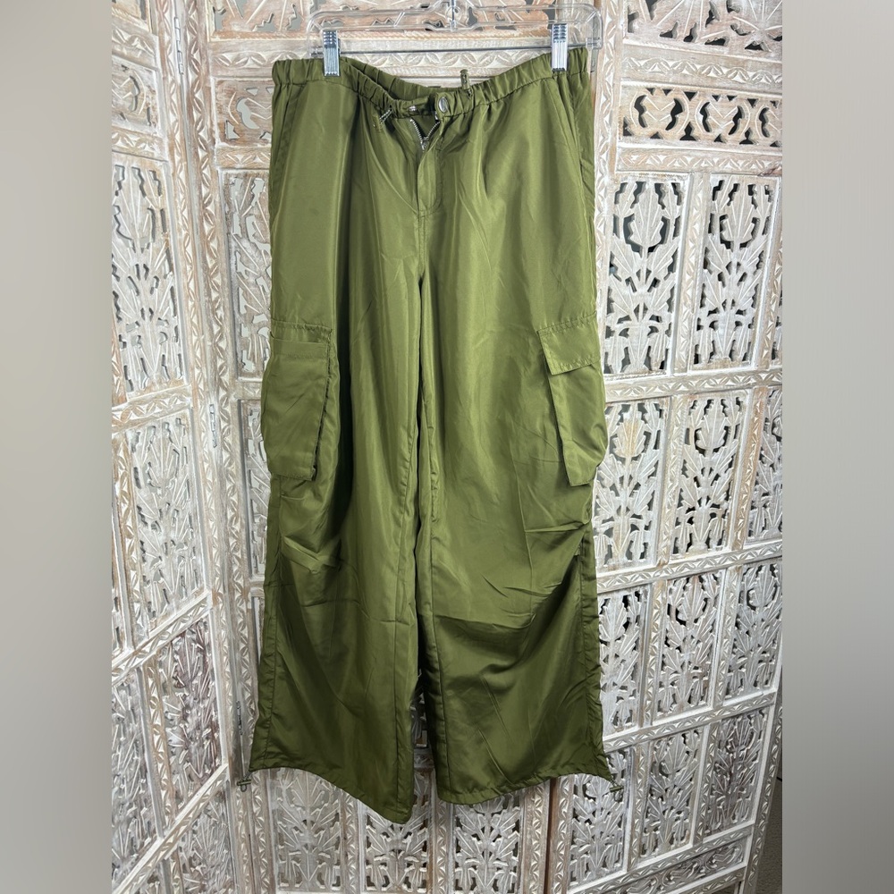 Angel Kiss Women's Olive Green Cargo Parachute Pants Size Large